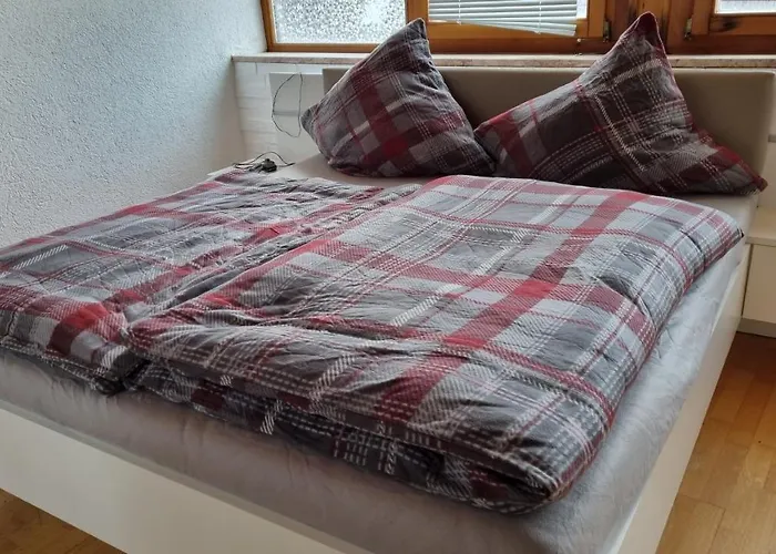 Schoene 4-Zimmer-Ferienwohnung Zu Vermieten